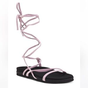 NEW ROAM Vine Lilac Sandals Size‎ 9/9.5